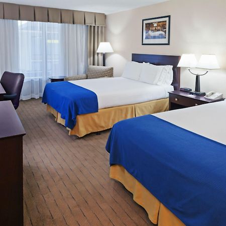 Holiday Inn Express Little Rock-Airport By Ihg Екстериор снимка