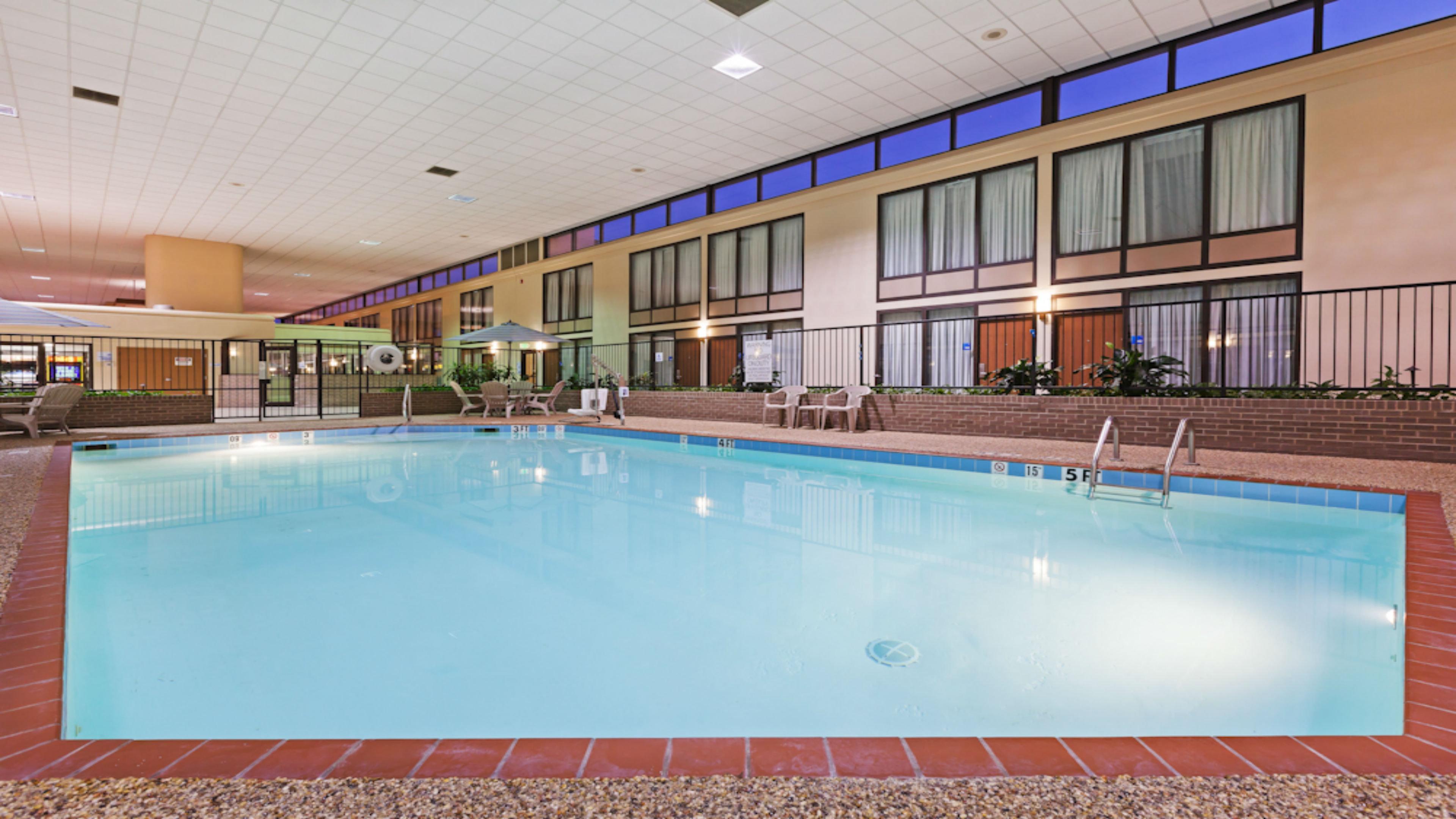 Holiday Inn Express Little Rock-Airport By Ihg Екстериор снимка