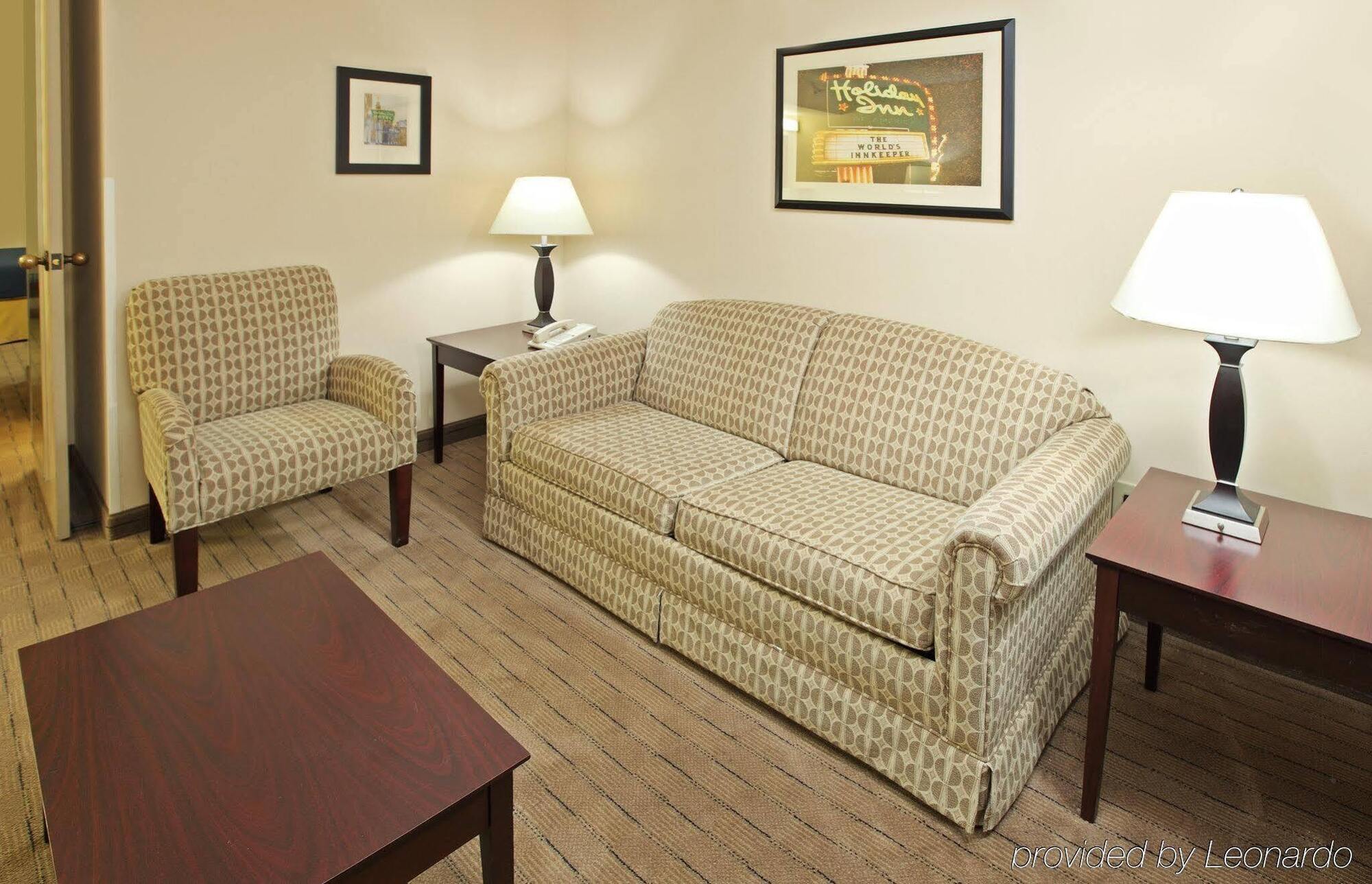 Holiday Inn Express Little Rock-Airport By Ihg Екстериор снимка